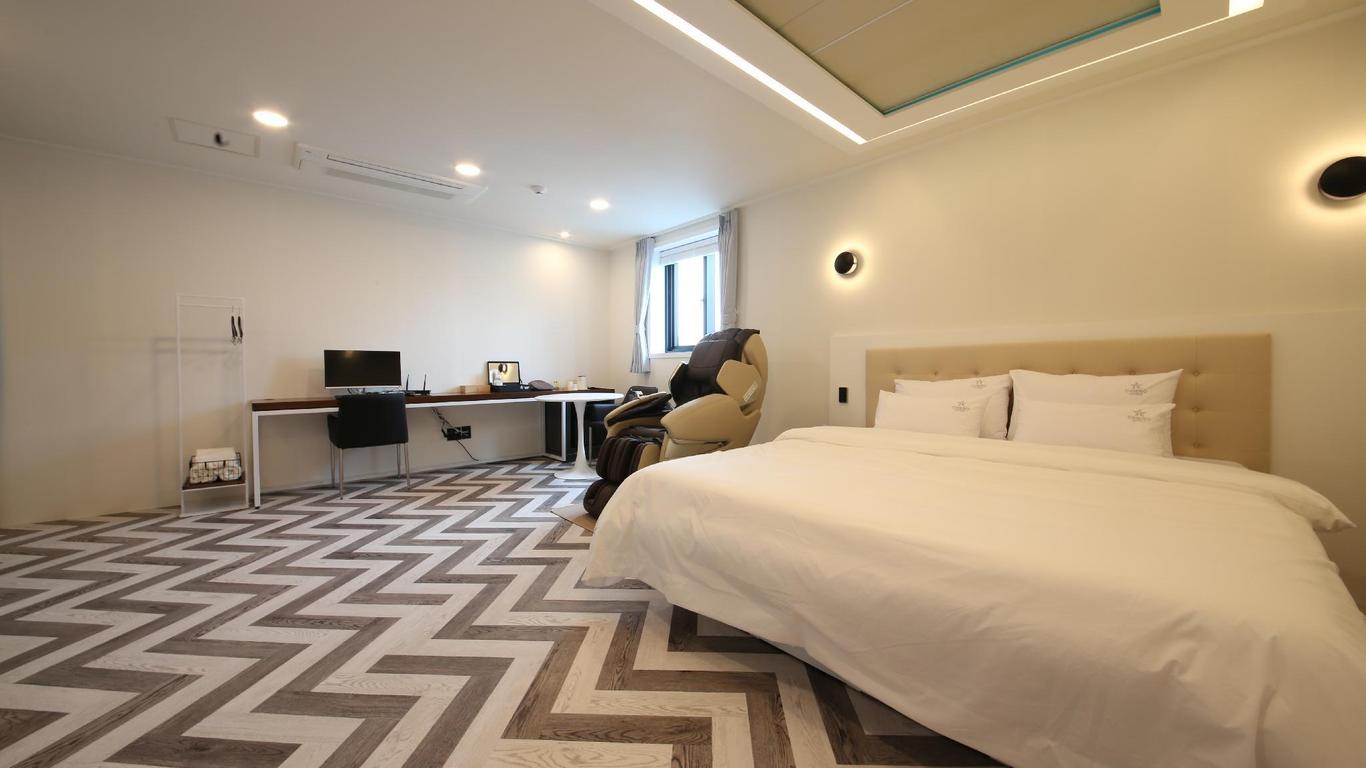 Candeo Hotel