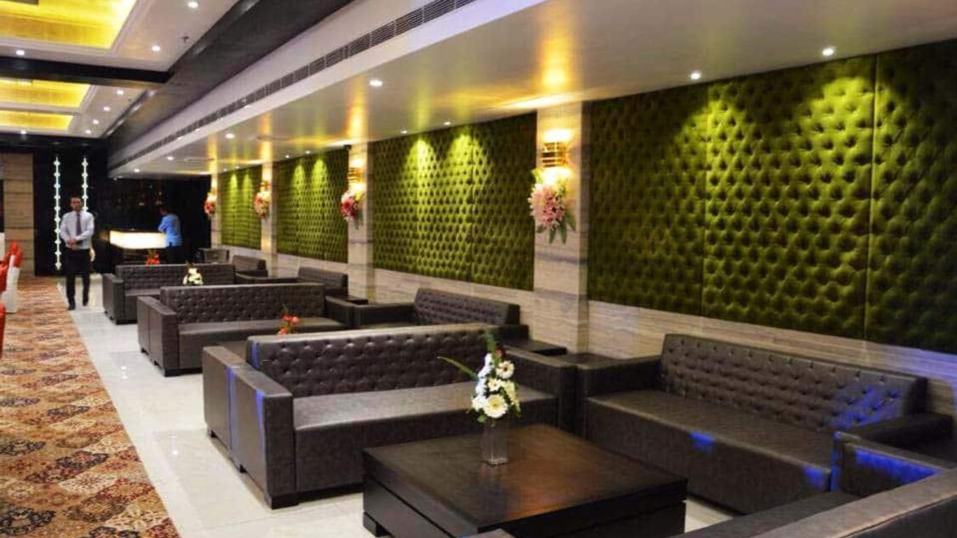 Red Apple Hotel