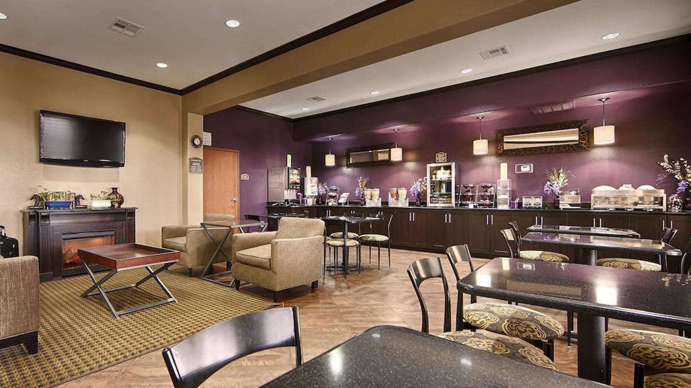 Best Western Giddings Inn & Suites