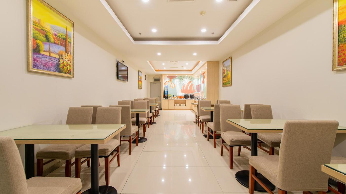 Hanting Express Dalian Manlan Square