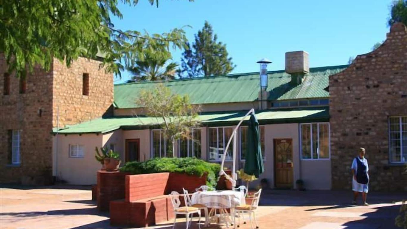Savanna Guest Farm