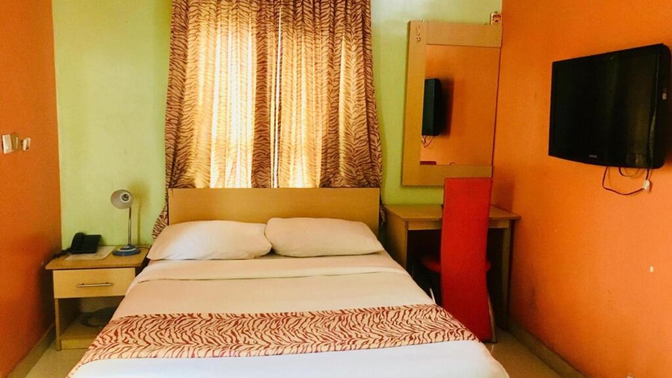 Peaceland Hotel Ltd