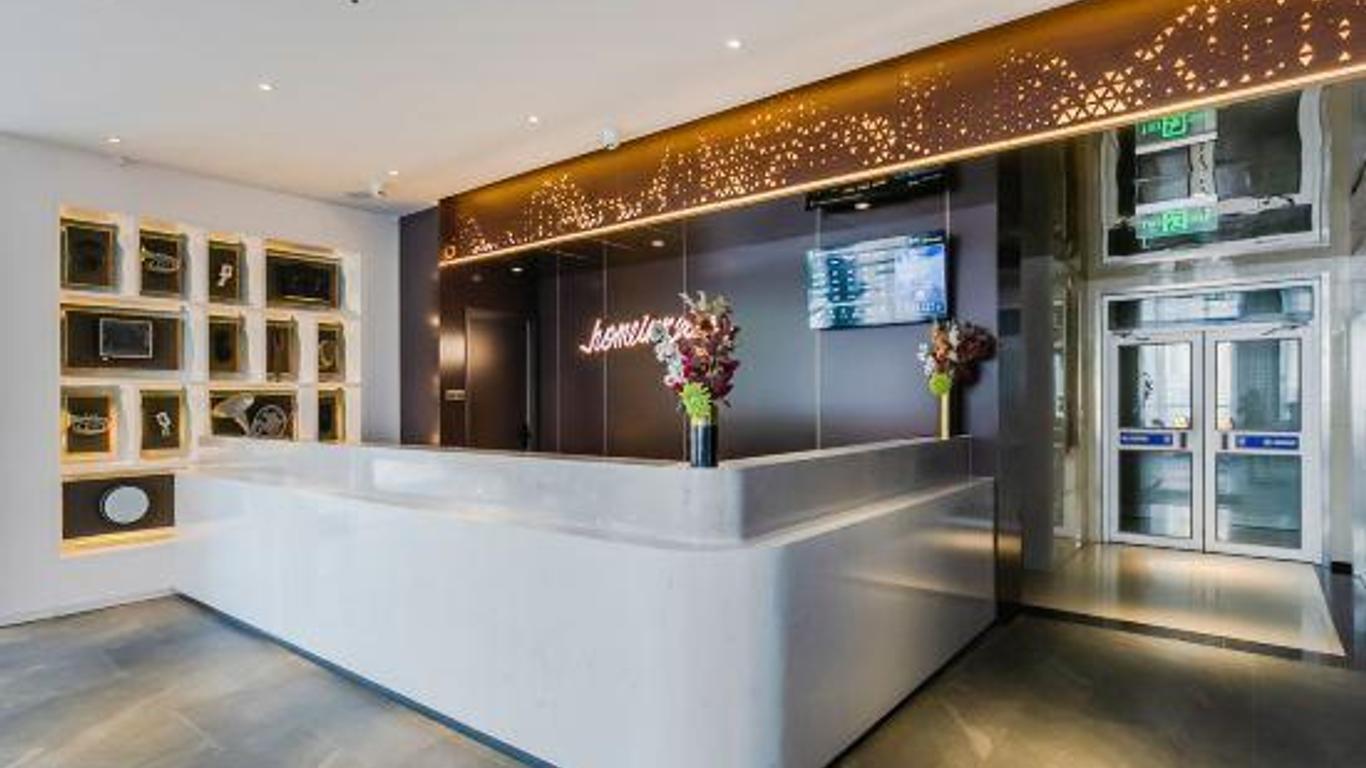 Motel(Xuri building, Taishan street, Tai'an)