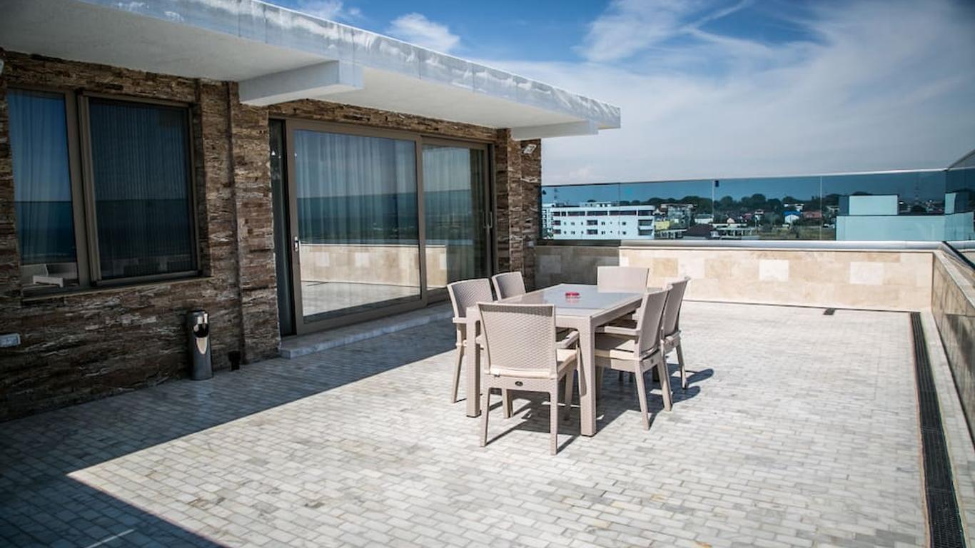 Almar Luxury