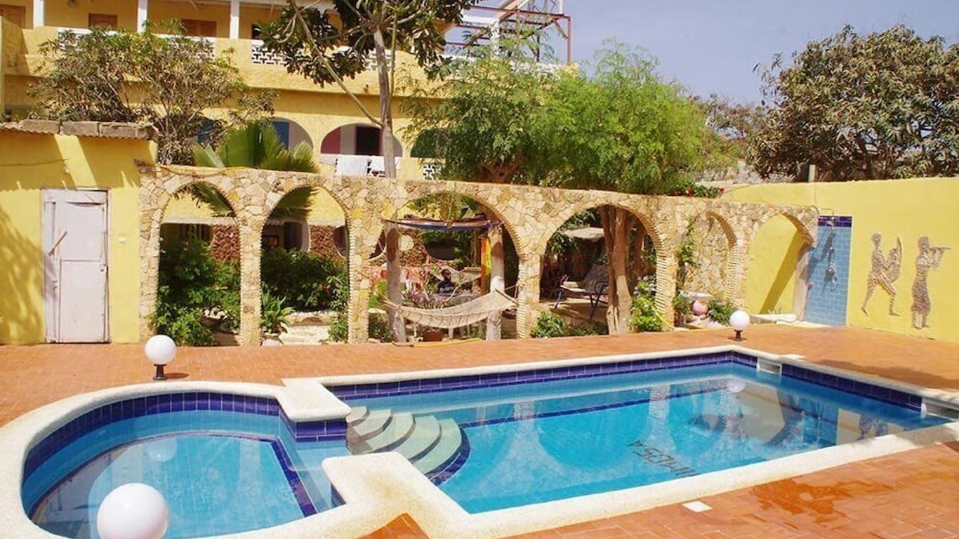 Hotel Mimosa Airport
