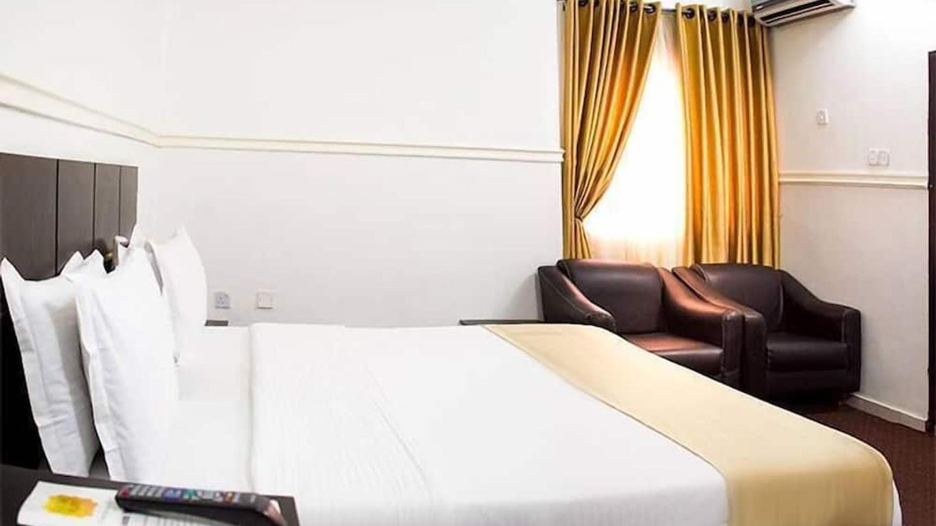Bjorne Classic Suites