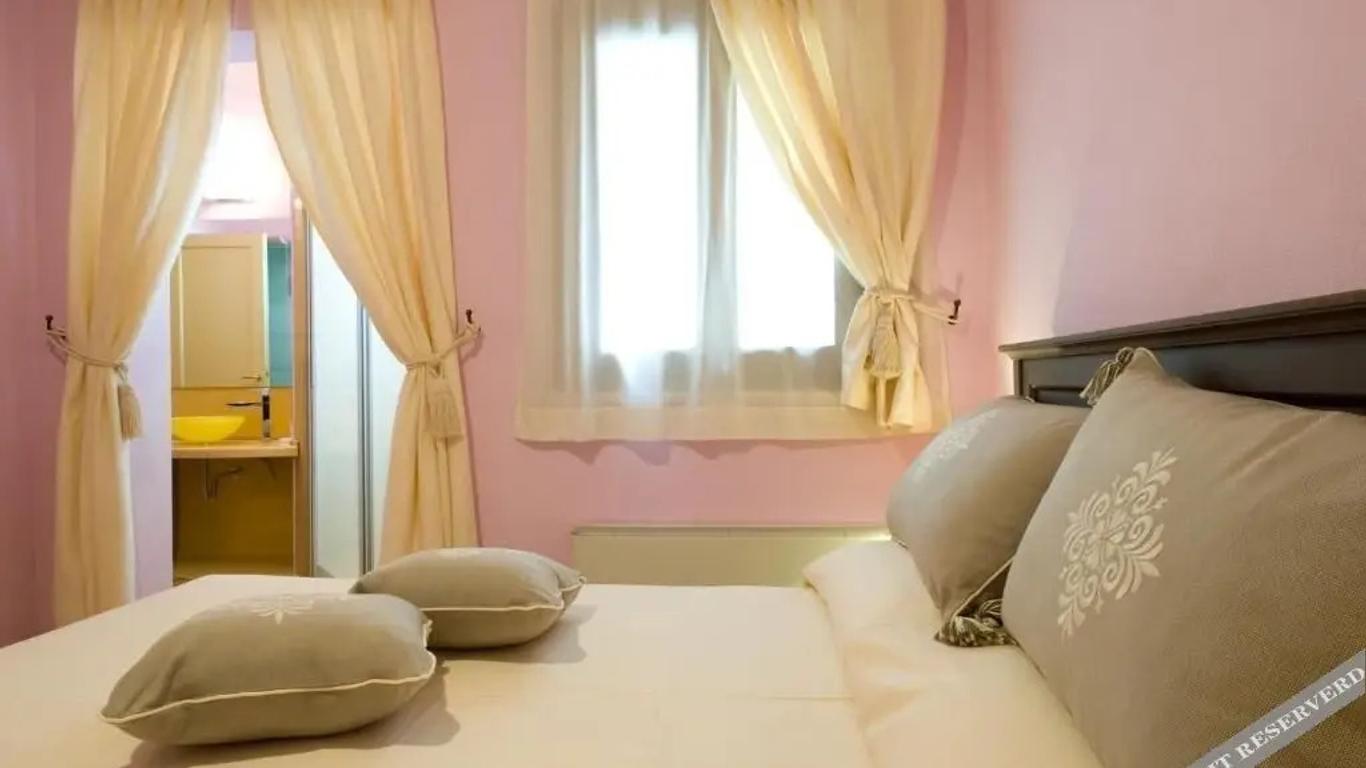 Piazza Azuni 18 Guest House