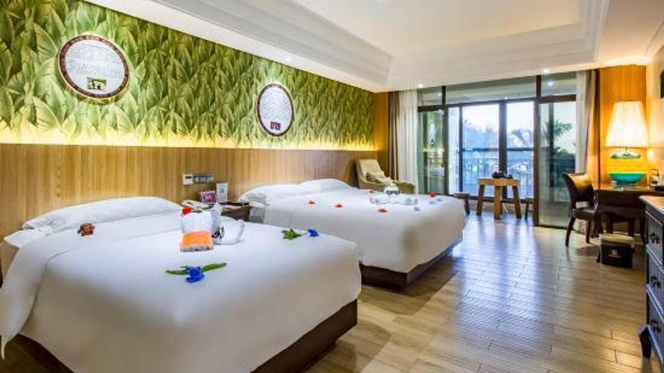 Real Madrid Holiday Island Style Hotel (Haikou Qilou Old Street)