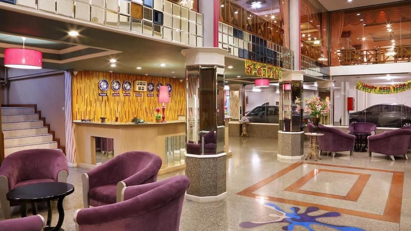 Highway Hotel