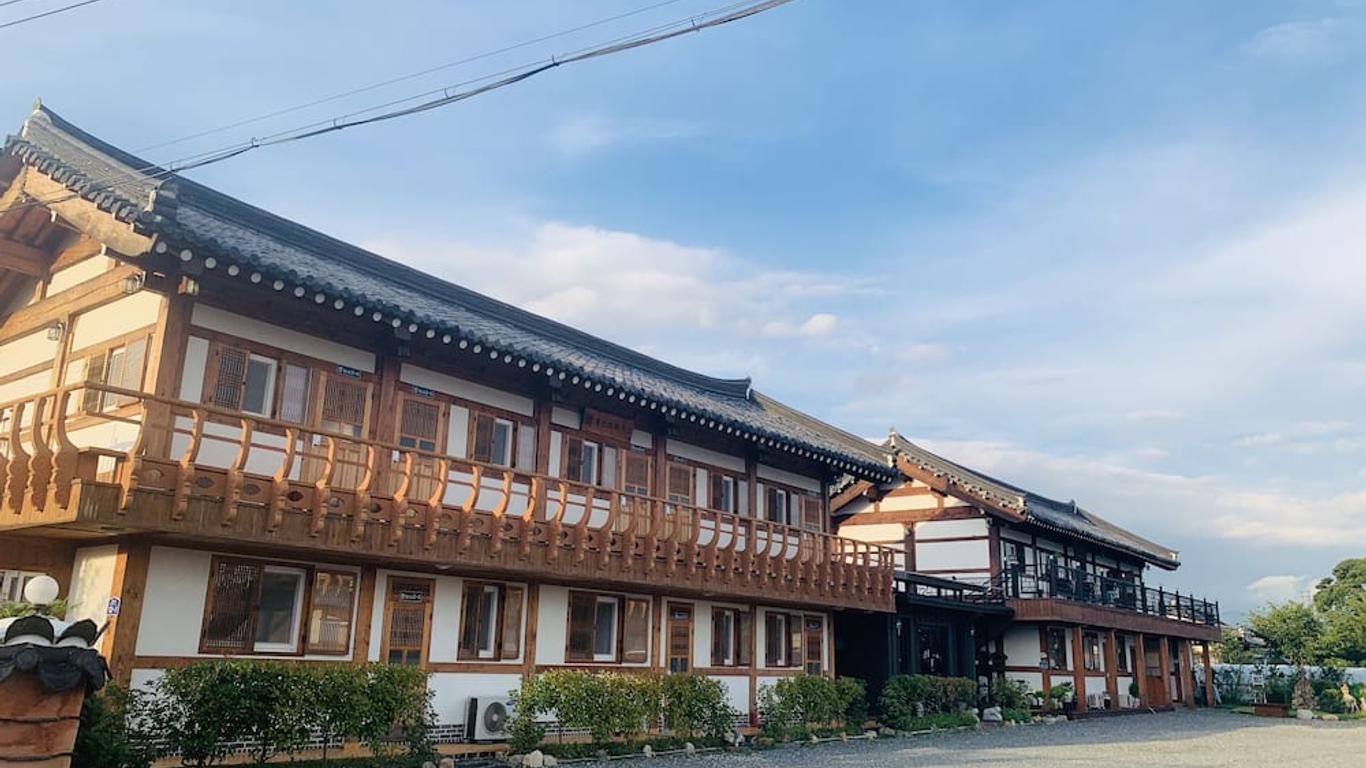 GyeongJu Ran Han-ok