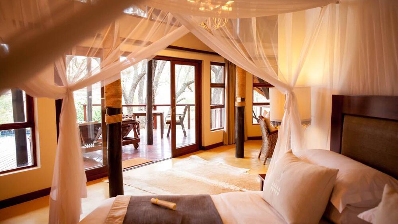 Amakhosi Safari Lodge And Spa