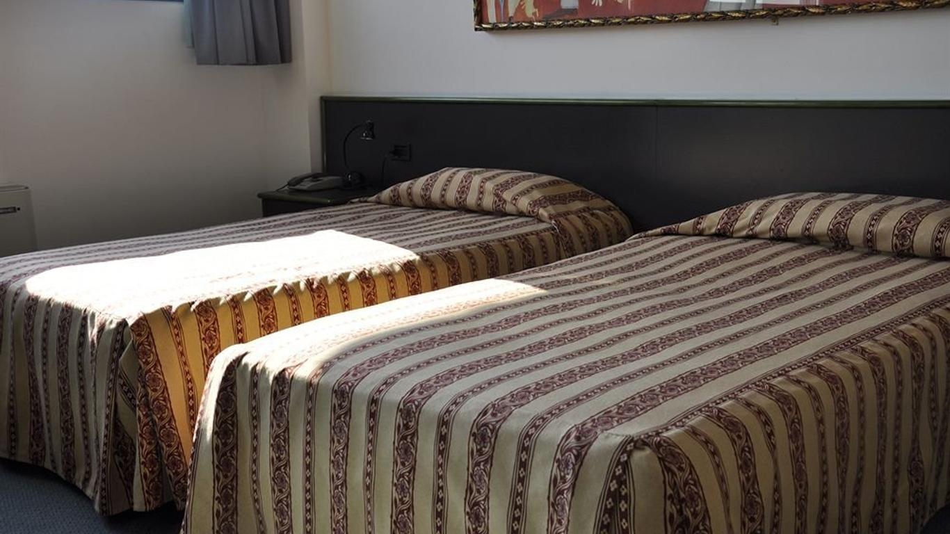 Green Hotel