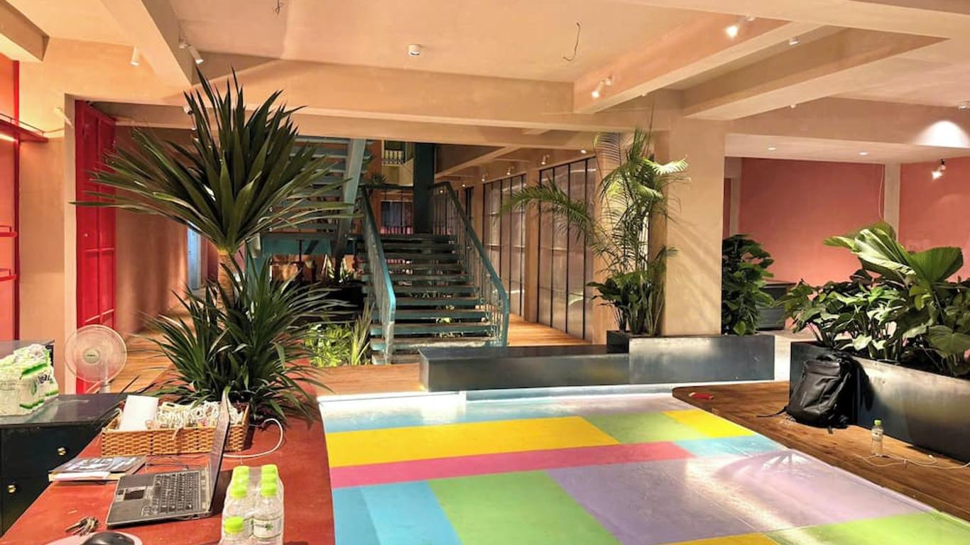 Diamond Star Hotel