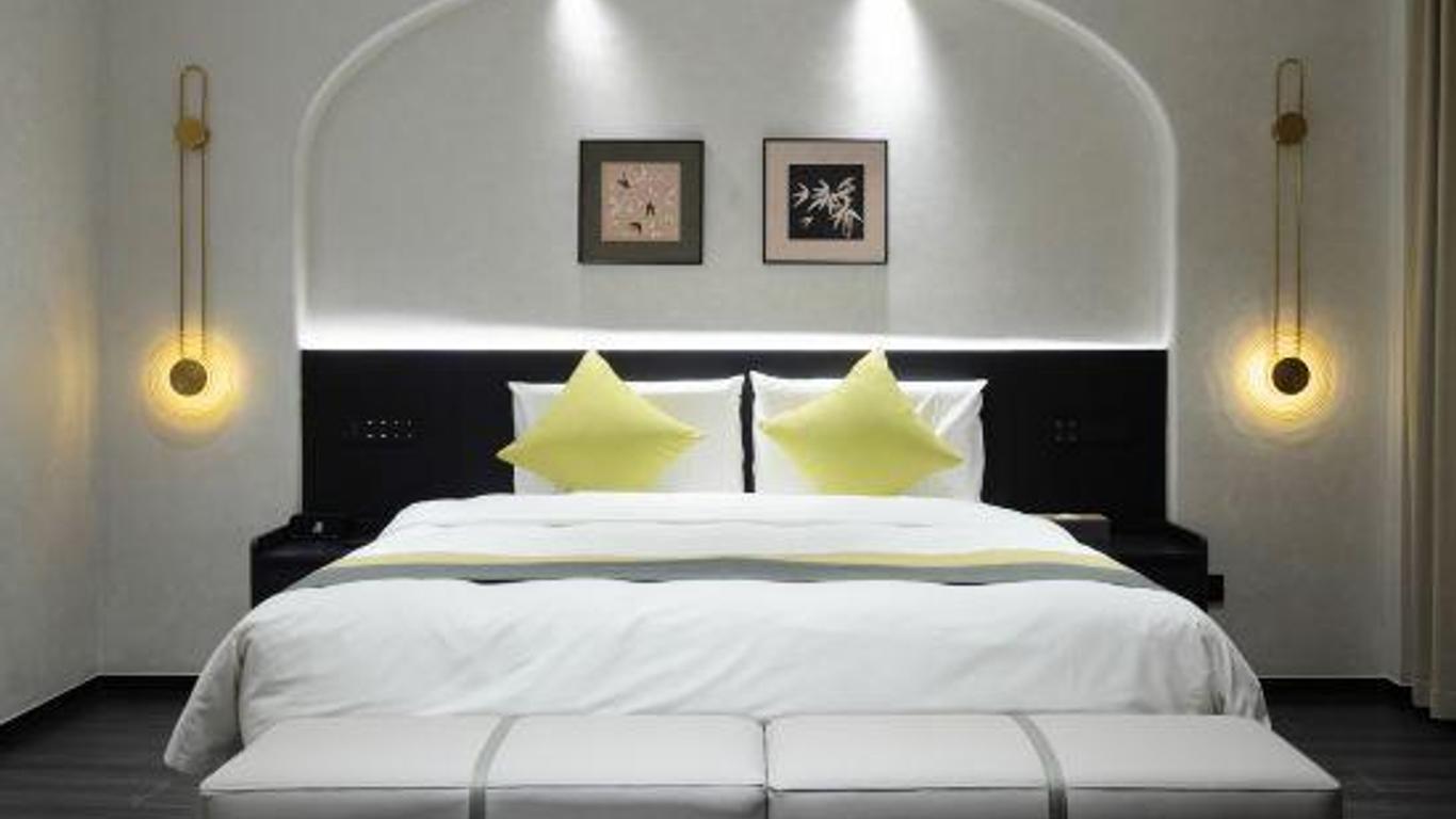 Good Hotel
