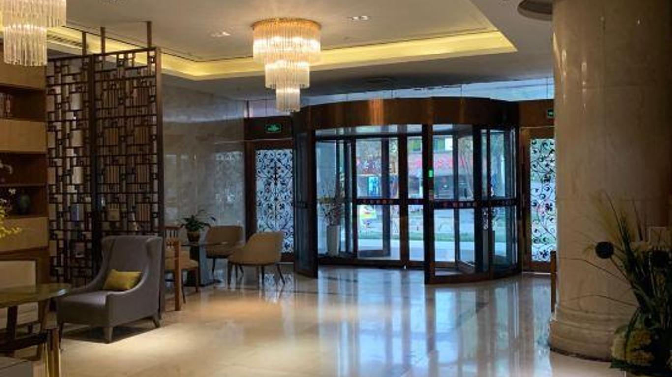 Yunyi Hotel (Shanghai National Convention and Exhibition Center)