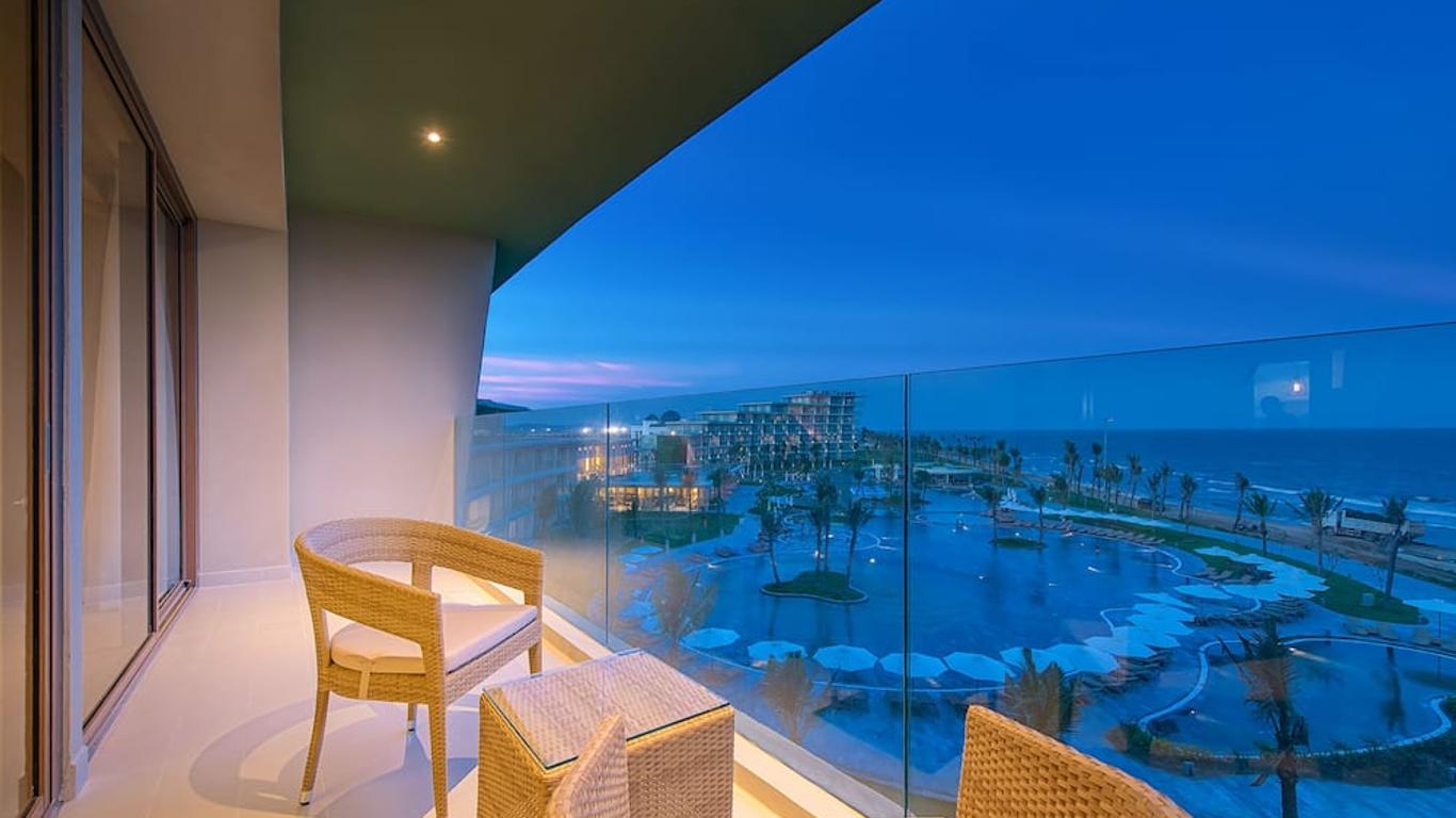 Flc Luxury Hotel Samson