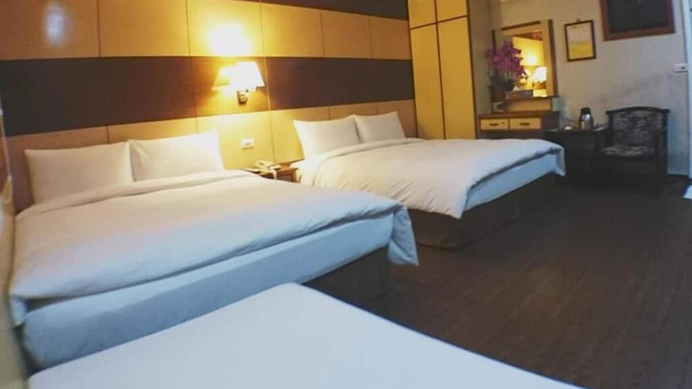 Fuchia Hotel