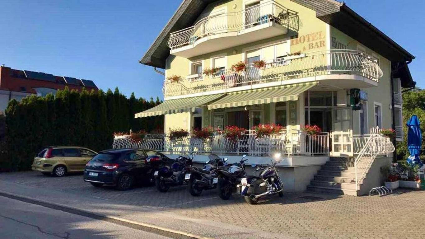 Hotel Maj Inn