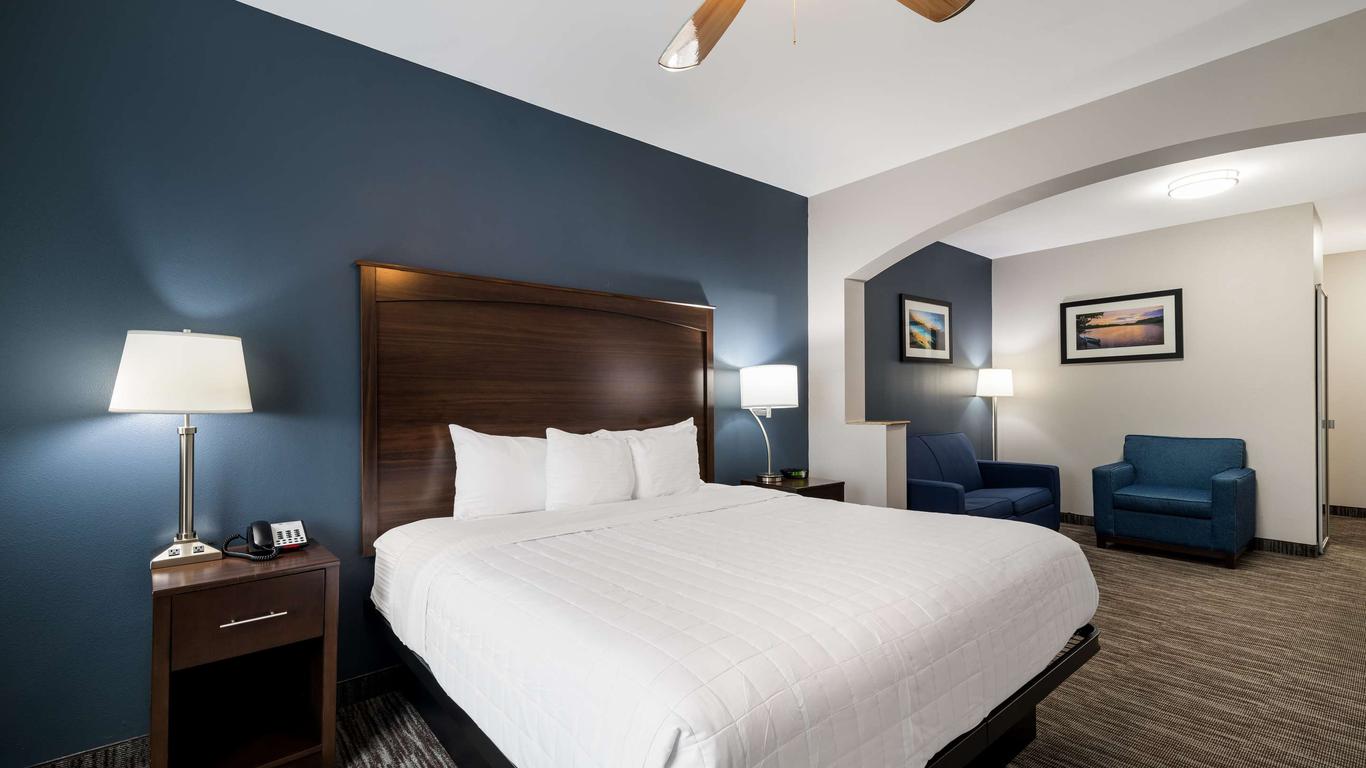 Best Western Plus Lake Dallas Inn & Suites