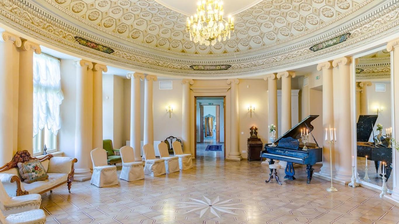 Pakruojis Manor's Palace Boutique Hotel