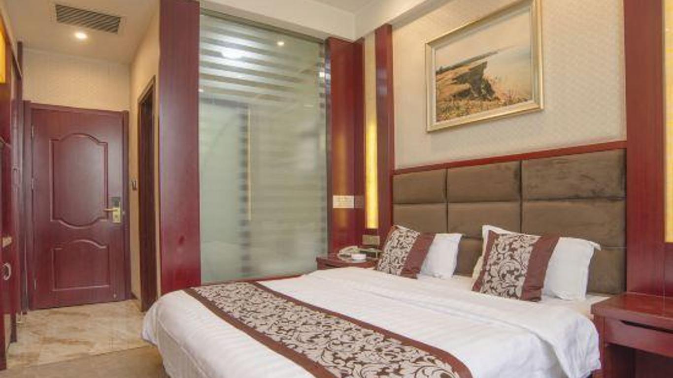 Fucheng Holiday Hotel (Lanzhou West Railway Station)
