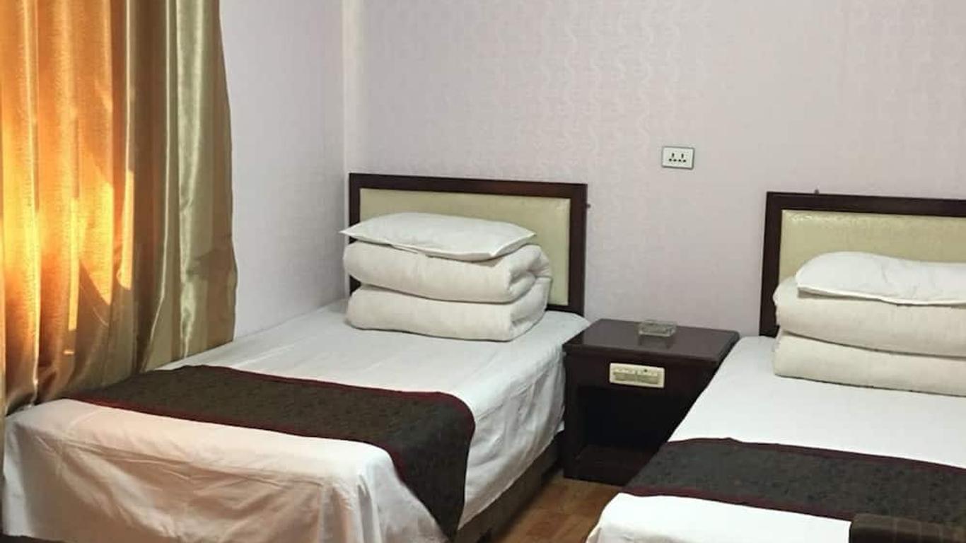 Huayang Guesthouse