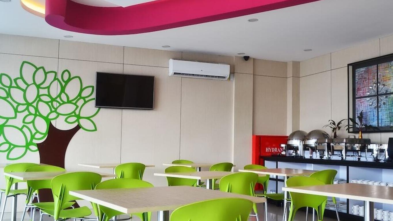 Nida Rooms Tampan Universitas Riau Hr Subrantas Panam