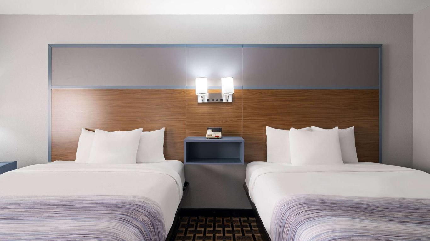 Americinn By Wyndham Woodstock Il