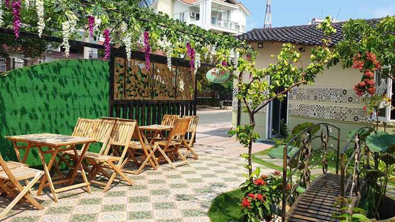 Mi Lan Corner Hotel