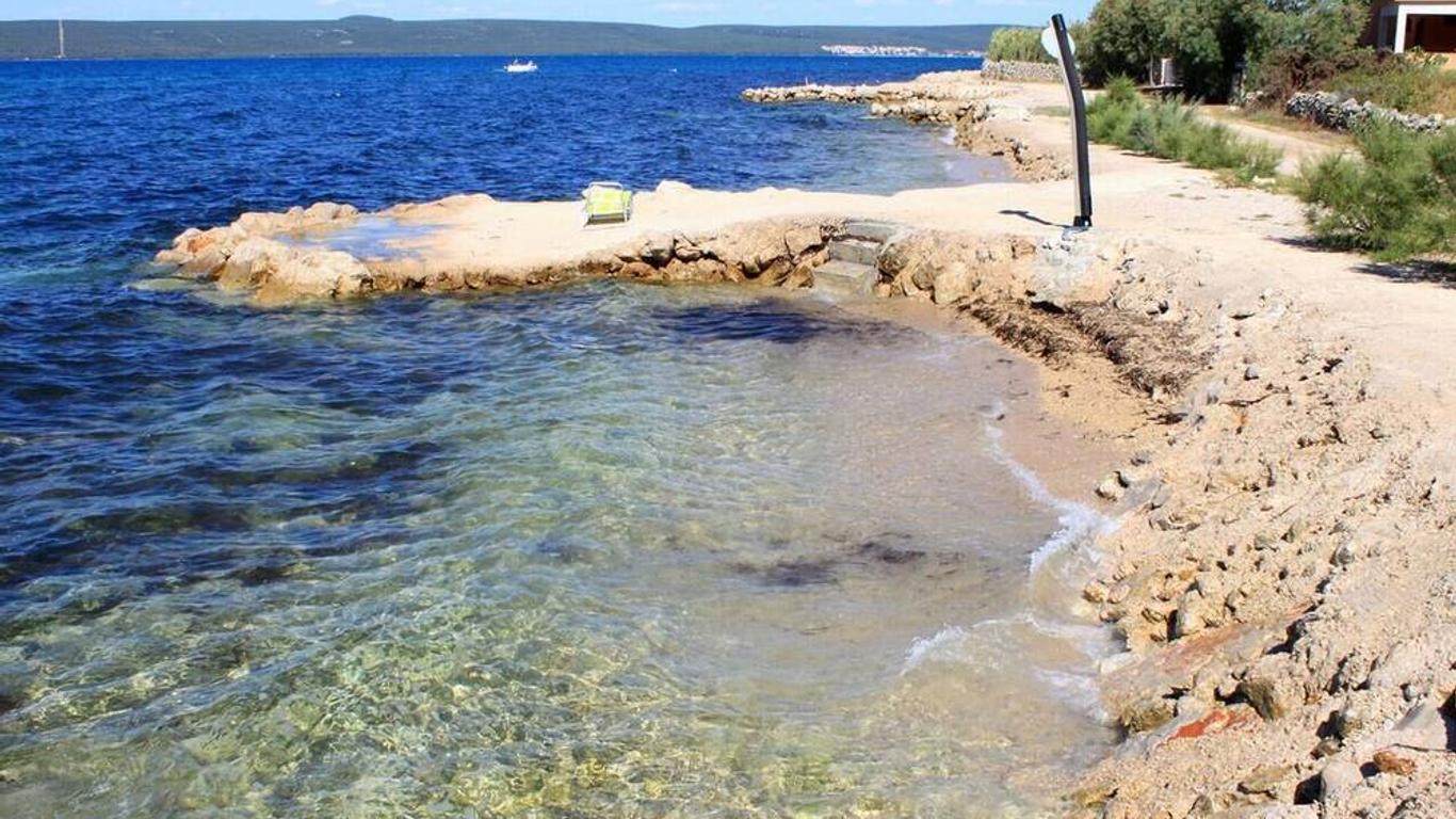 One bedroom apartment near beach Banj, Pašman (A-8206-c)