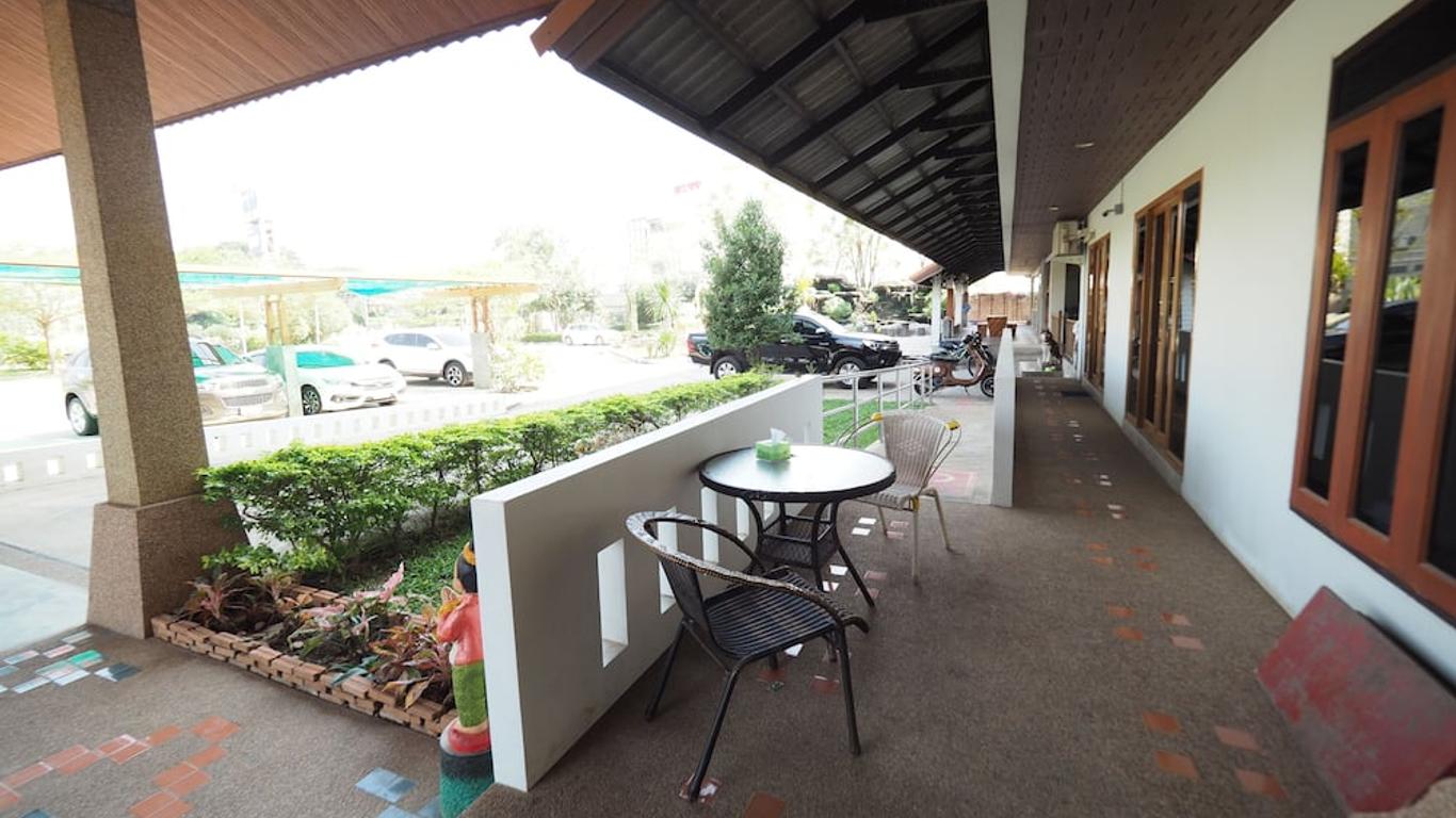 Amornsukhothai Hotel
