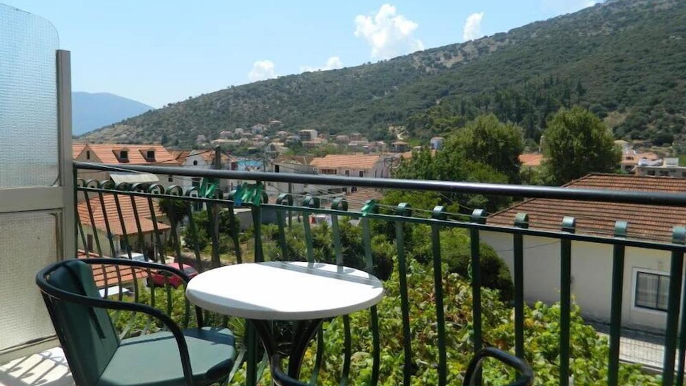 Logaras Apartments