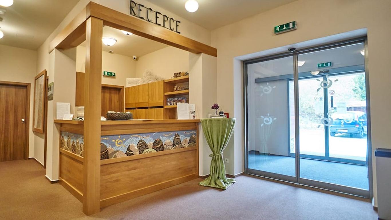 Hotel Toc