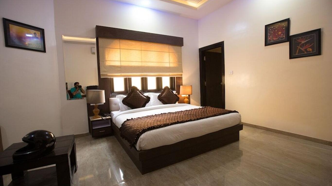 V Inn Hotel