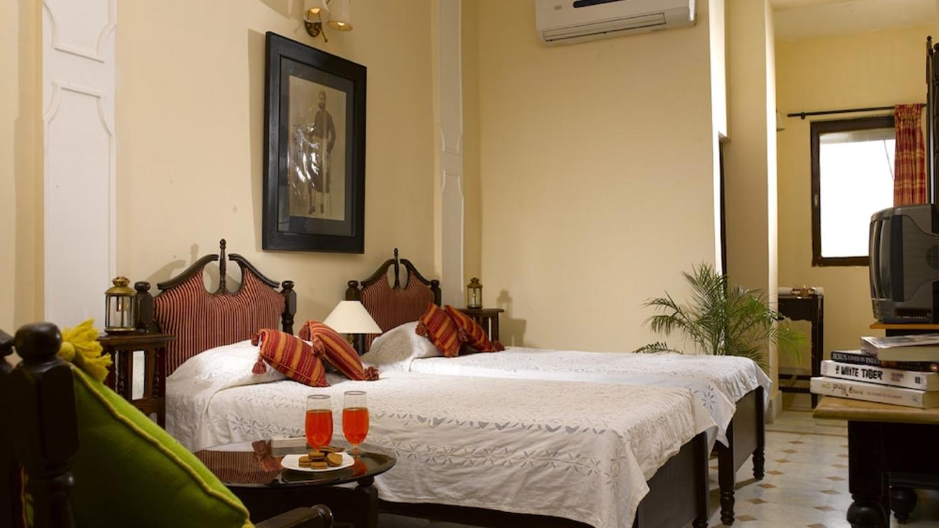 Hotel Narayan Niwas Palace