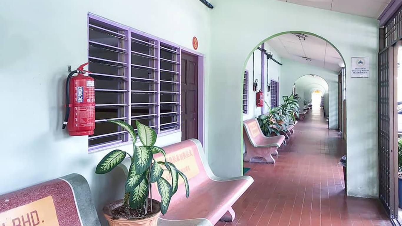 Lumut Villa Inn