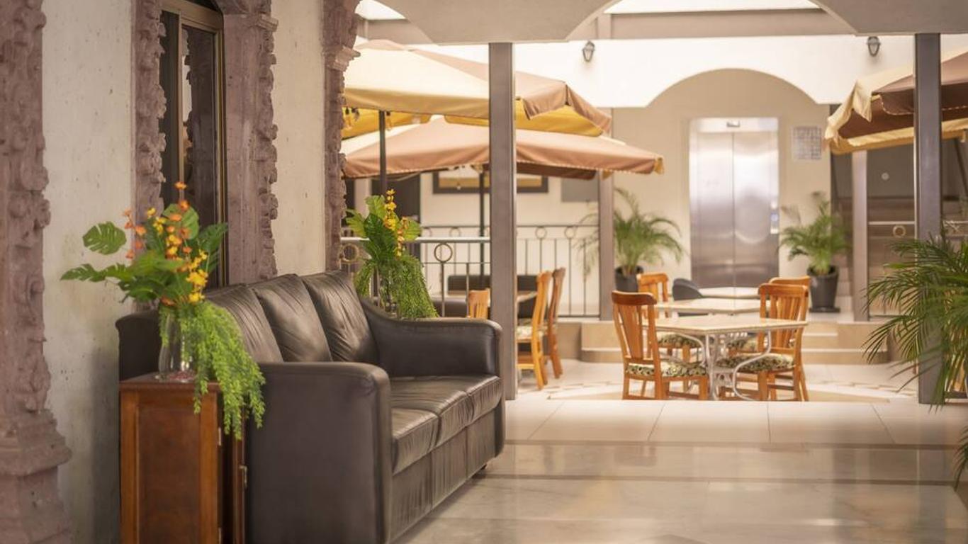 Hotel Sanjo