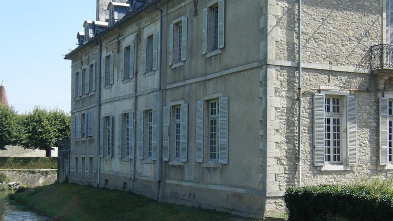 Château De Serrigny