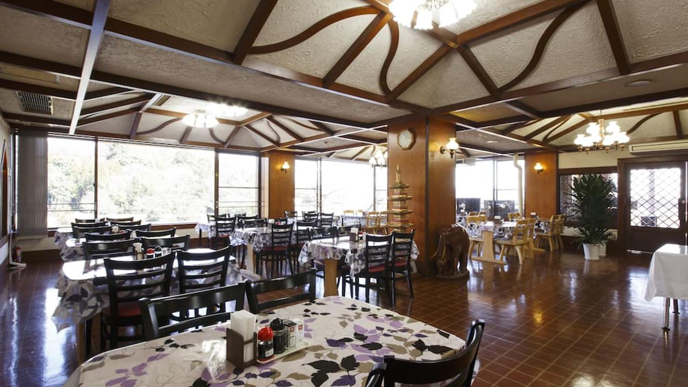 Toyokawa Grand Hotel
