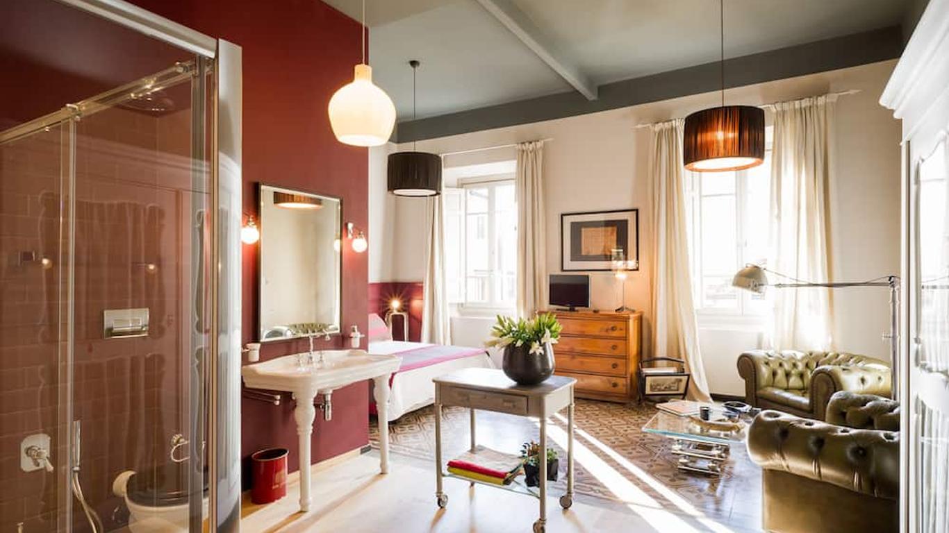 Arnobio Florence Suites