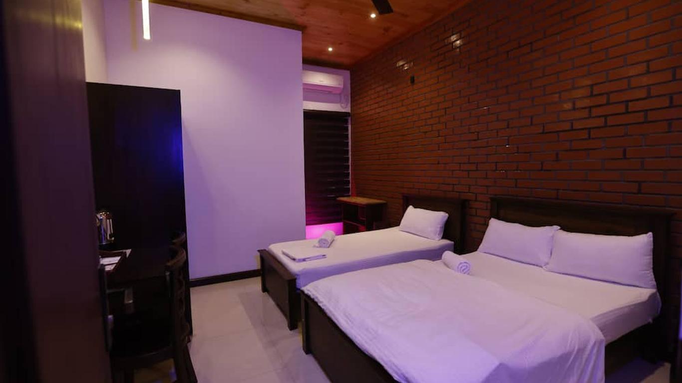 J Hotel