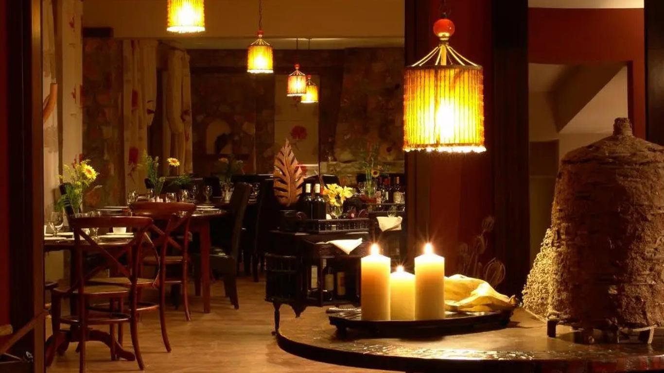 Aloni Hotel