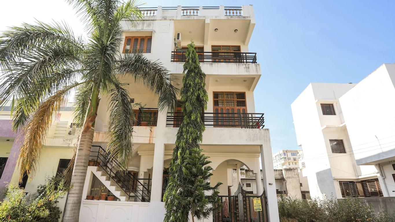 OYO 10287 Home 3bhk Villa Near Lake City Mall