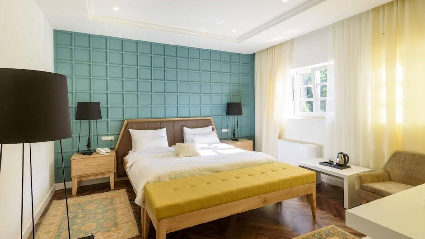 Grand Hotel