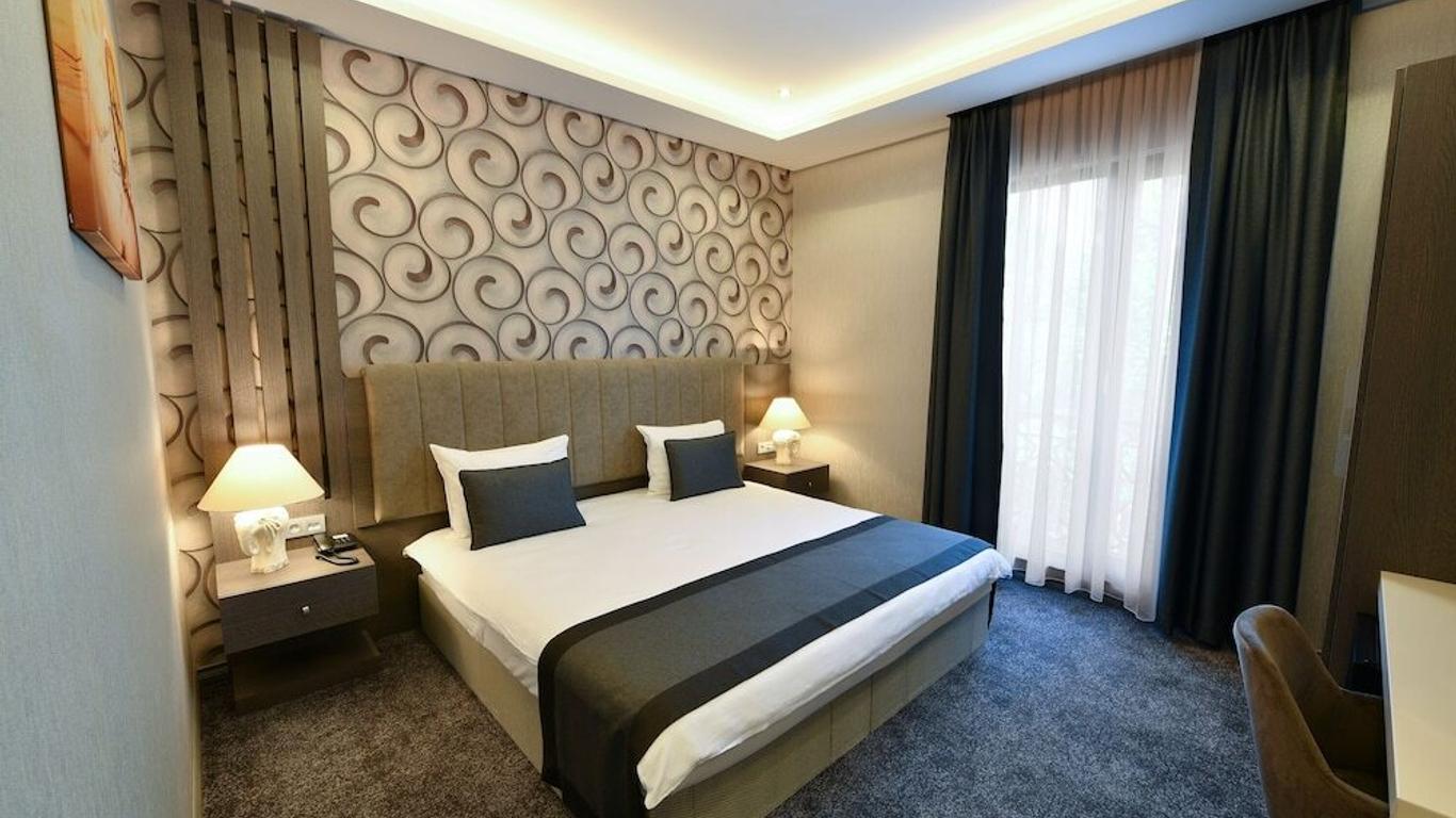 D'Lux Boutique Hotel
