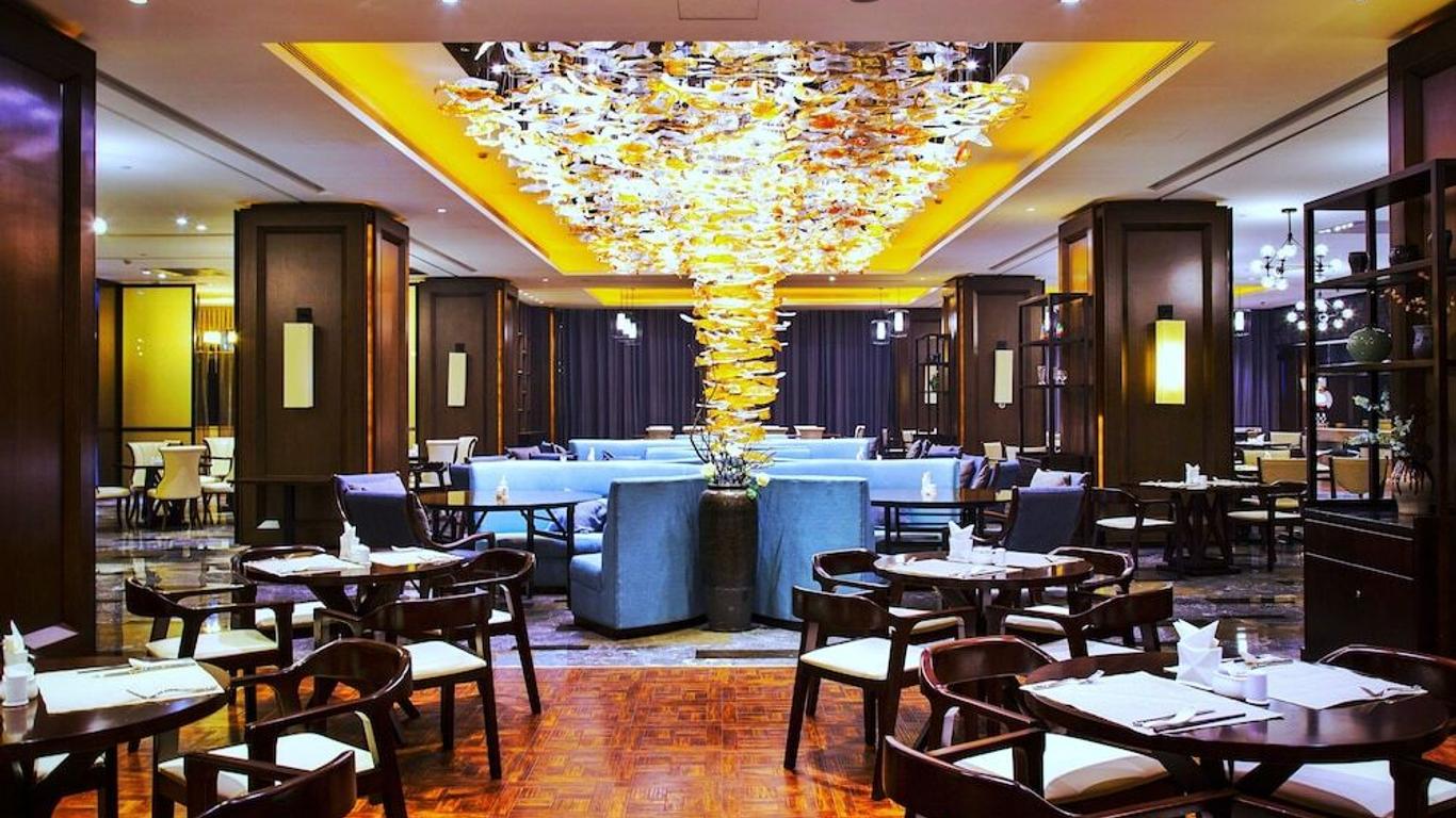Jun Sun Hotel