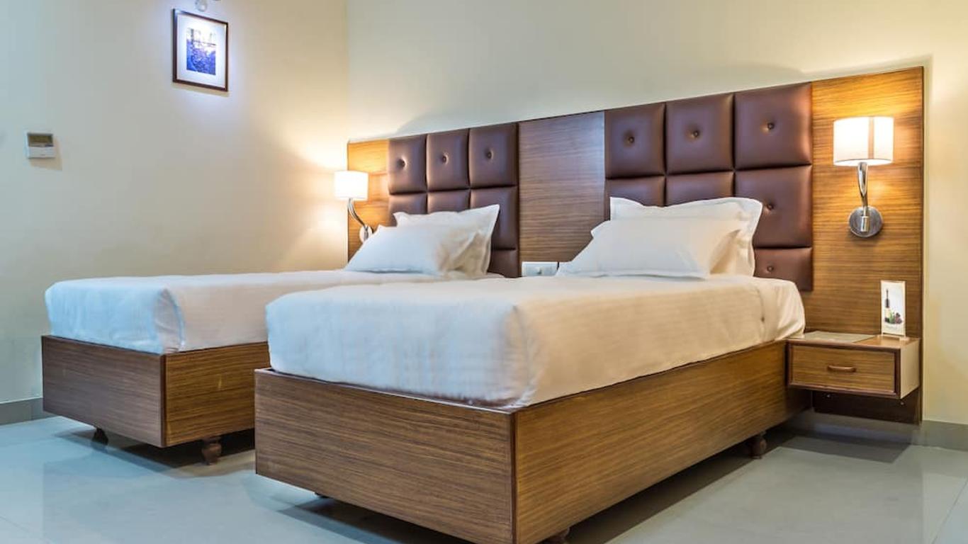 Hotel Saptagiri