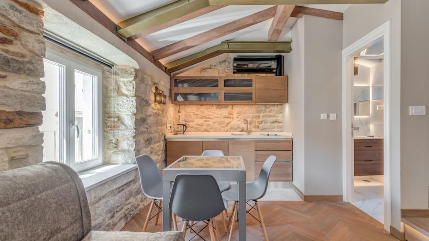 Split Palace Luxury Retreat