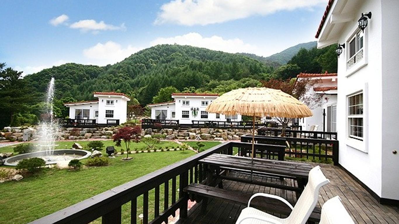Pyeongchang White Castle Pension