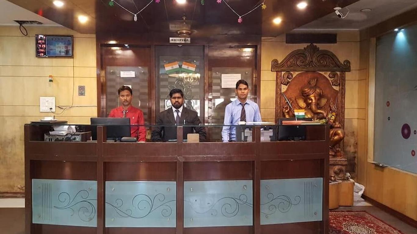 Hotel Vinayak Palace